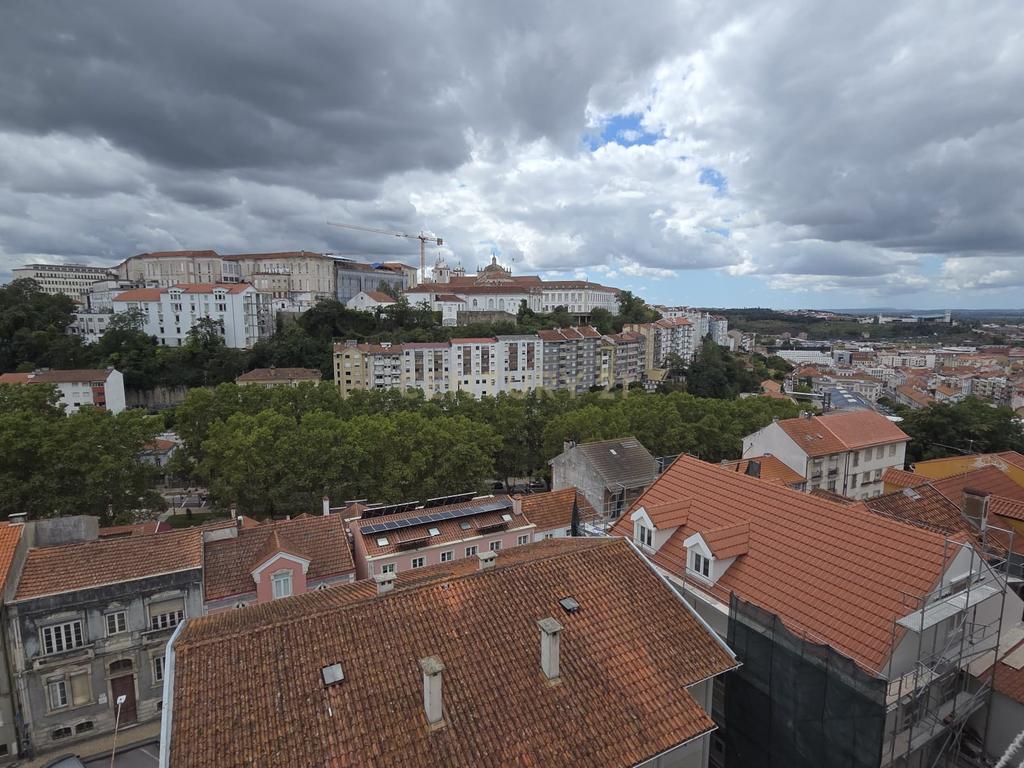 Arrendamento | T2 + Sótão | Montes Claros – Coimbra - Image 11