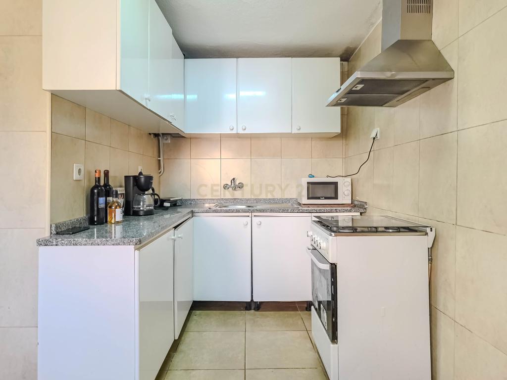 Moradia T2 com 70 m² localizada em Foz Côa, no Largo do Rossio, em pleno Alto Douro Vinhateiro. - Image 21