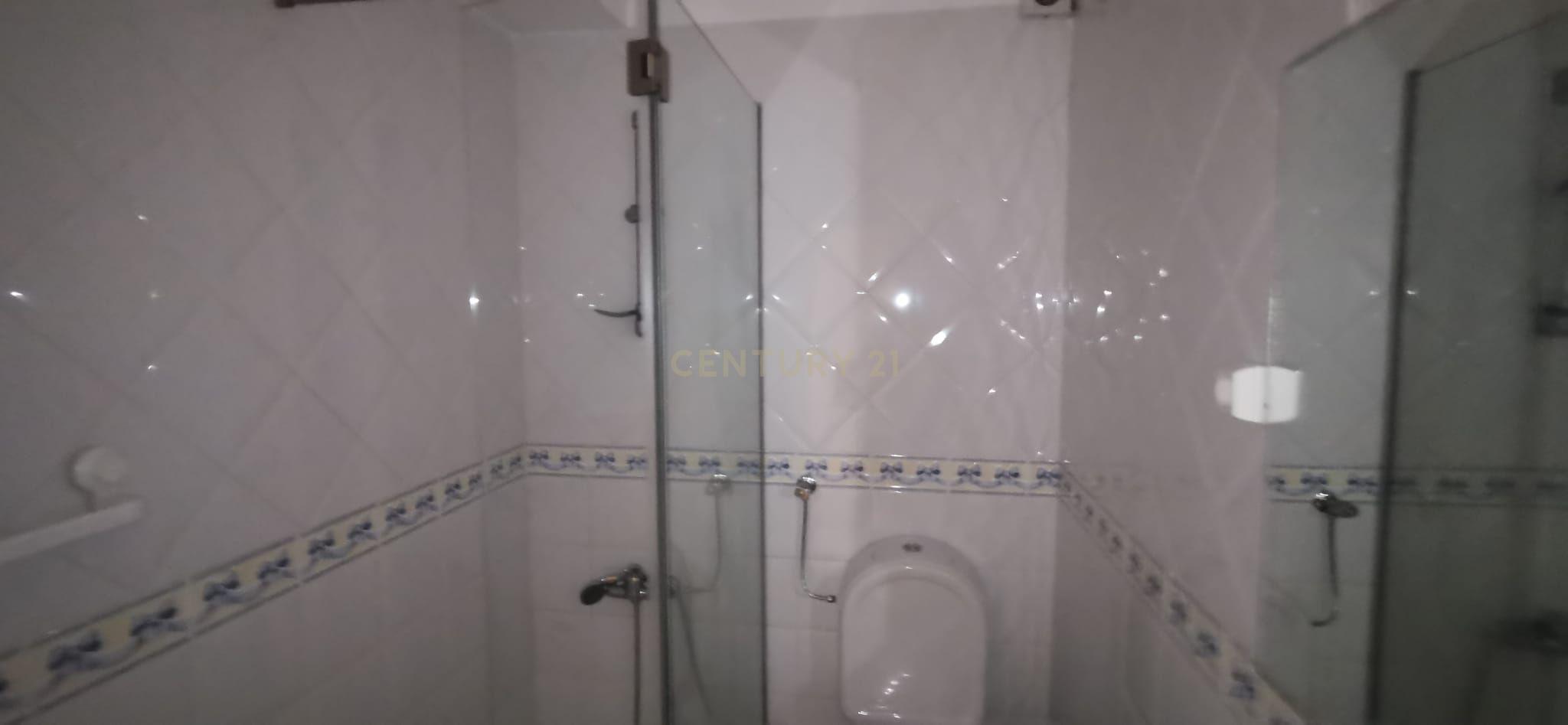 Fotografia 8 de T2 Remodelado | 100 m² | 2 Casas de Banho | Varanda | Agualva-Cacém