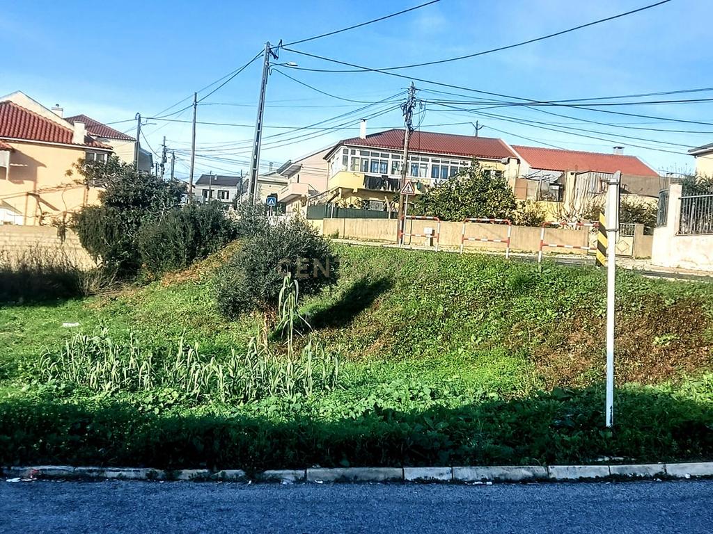 TERRENO EM GAVETO - Image 5