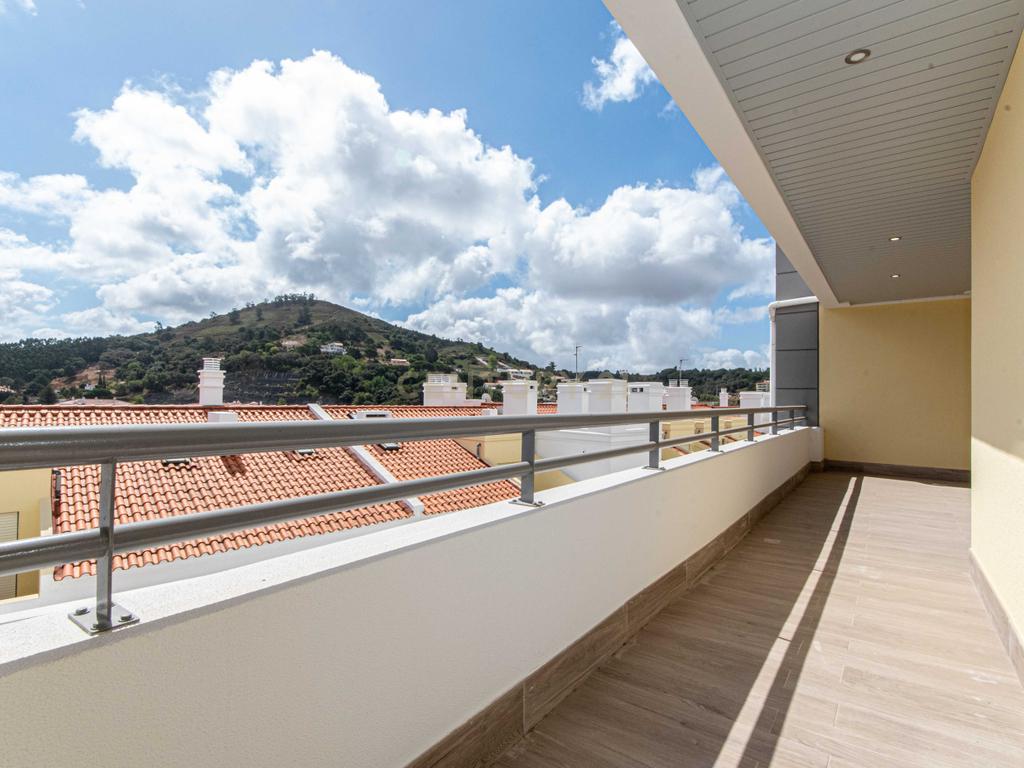 Apartamento Novo T2, com varandas, garagem e arrecadação em Mafra - Image 7