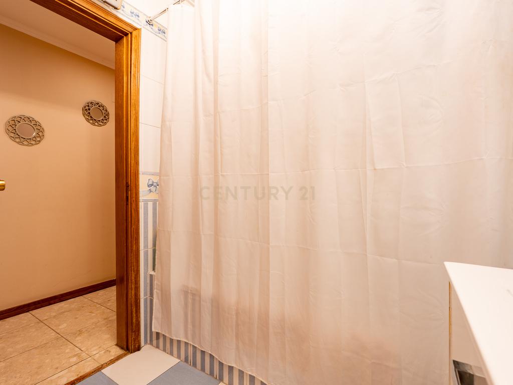 Apartamento T3 com Parqueamento – Quinta Nova, Odivelas - Image 33
