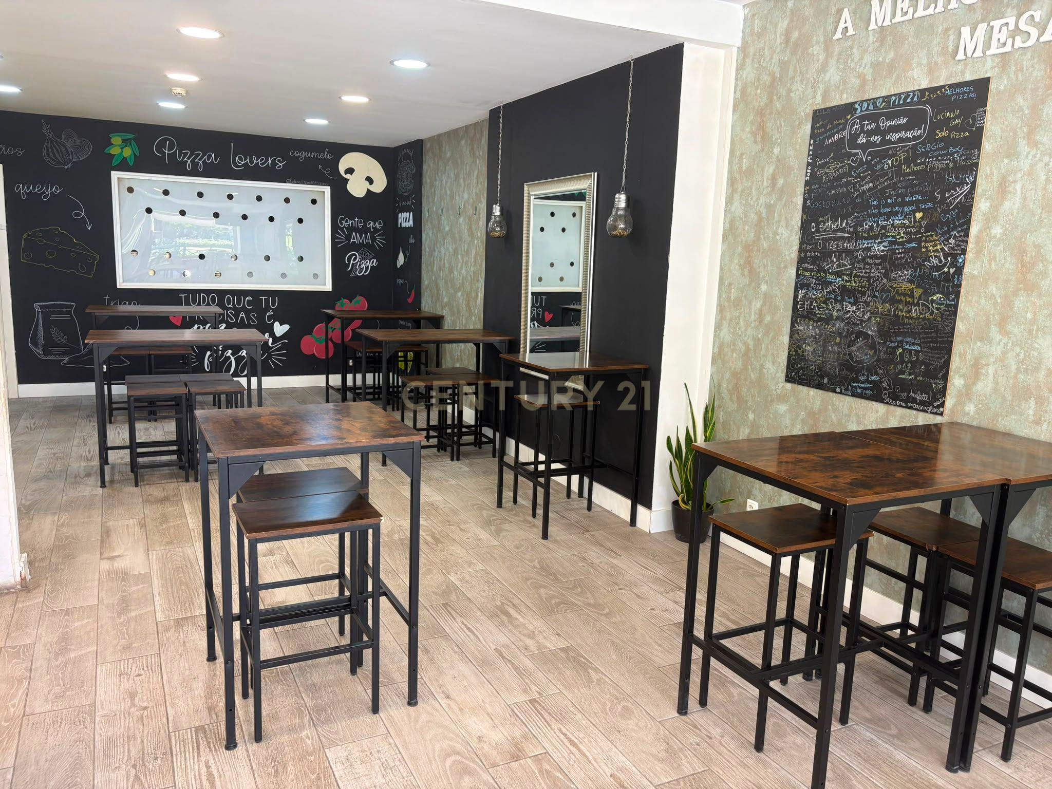 Fotografia 5 de TRESPASSE DA PIZZARIA " SOLO PIZZA " EM MASSAMÁ – EXCELENTE LOCALIZAÇÃO!