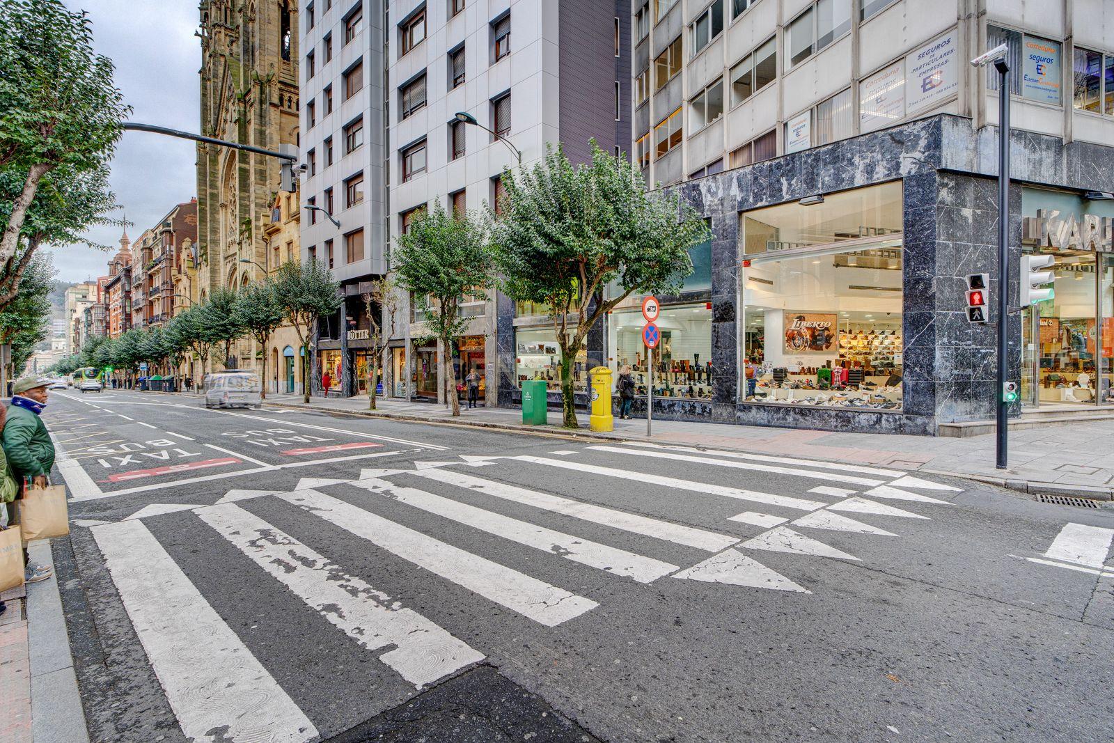 SE VENDE OFICINA EN EL CENTRO DE BILBAO - Image 12