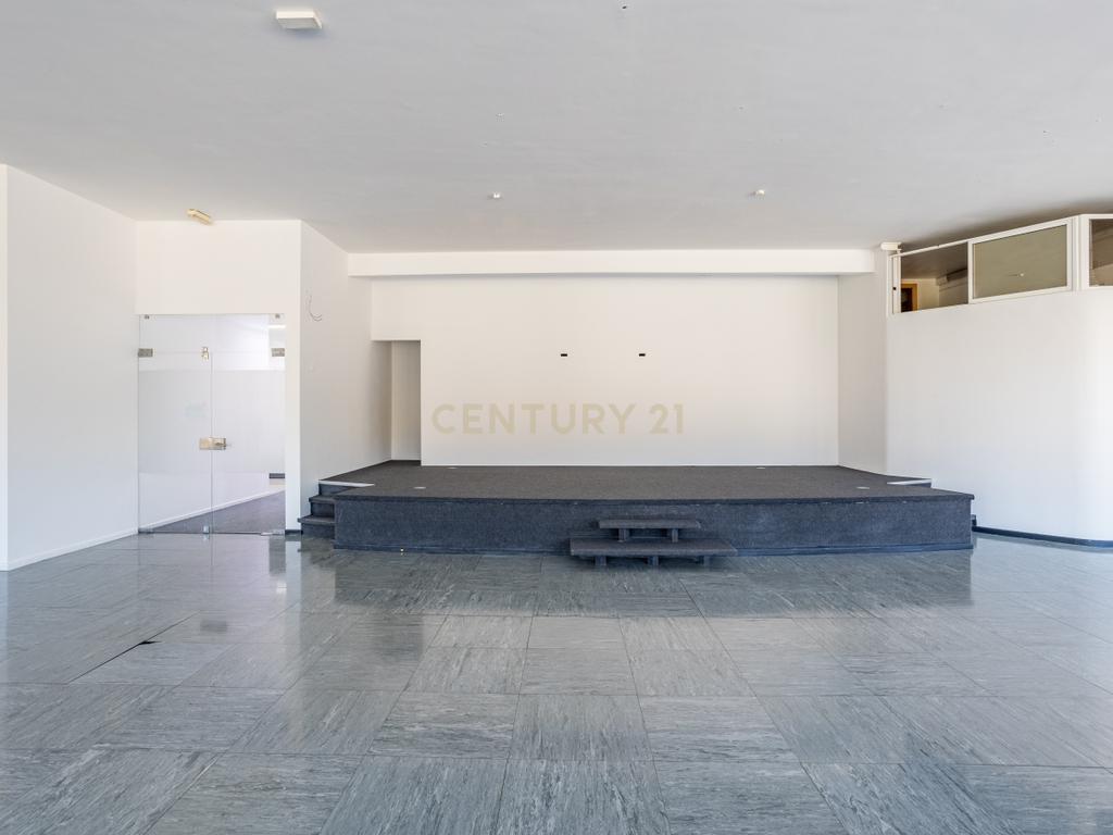Edifício Comercial em Carnaxide - 5 Pisos - Image 42