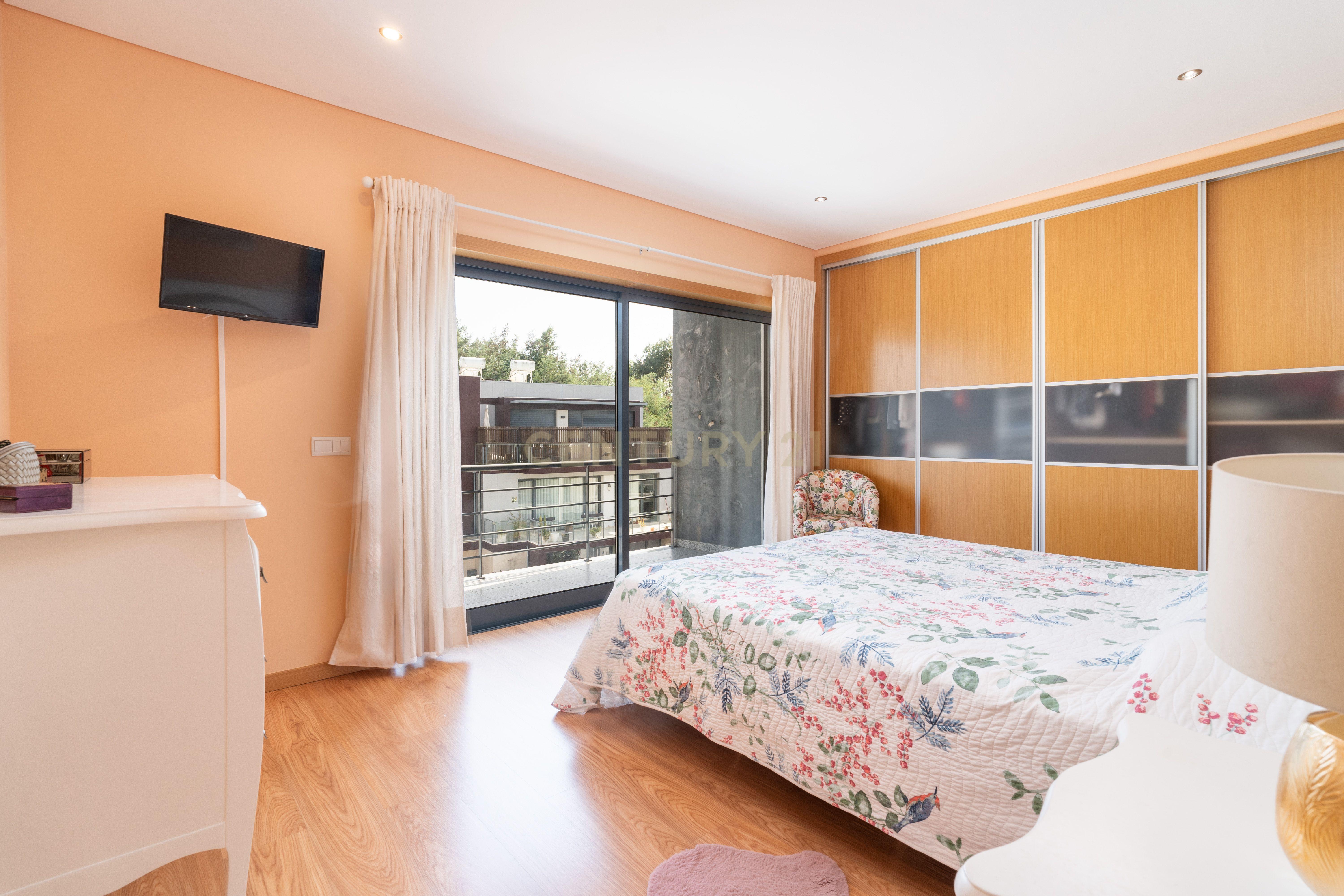 Venda | Apartamento T2 com garagem em São Martinho do Bispo, Coimbra - Image 13