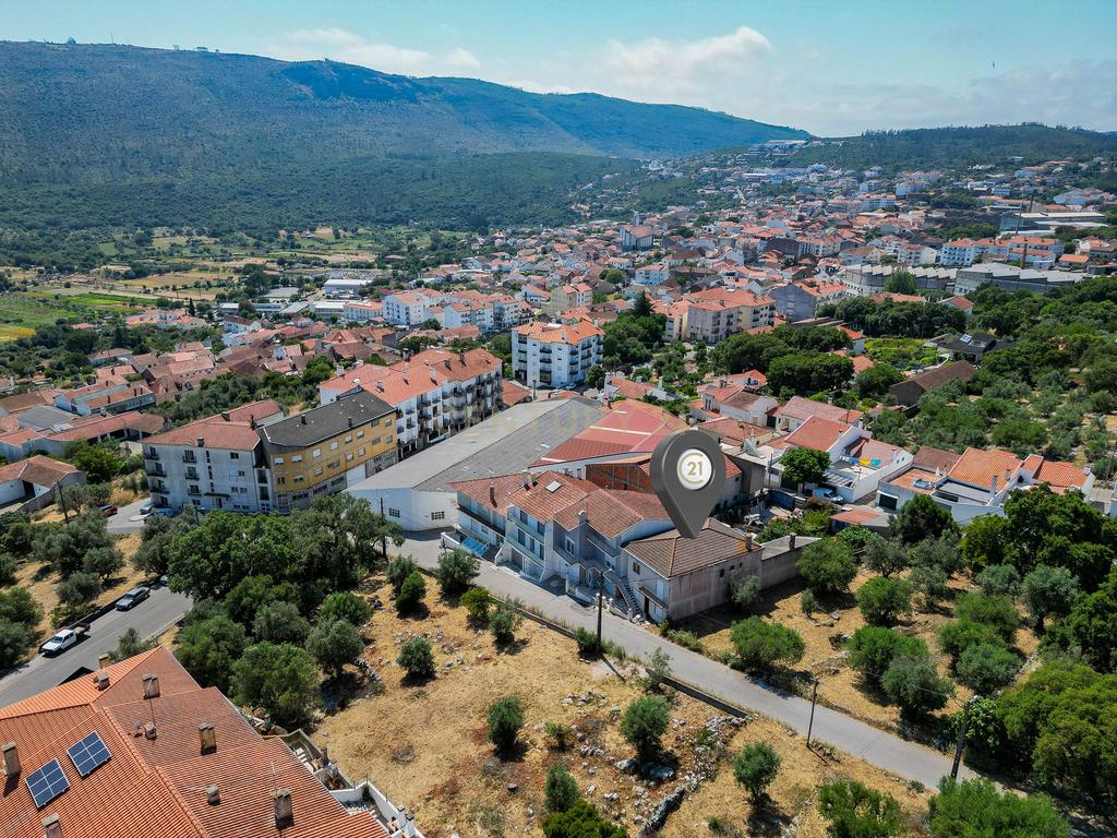 Apartamento T3 com Terraço e Vista Serra em Mira de Aire - Image 18