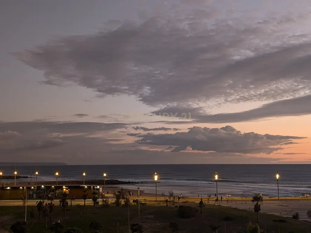 Apartamento T1 Renovado com Vista Panorâmica Costa da Caparica - Almada - Image 25