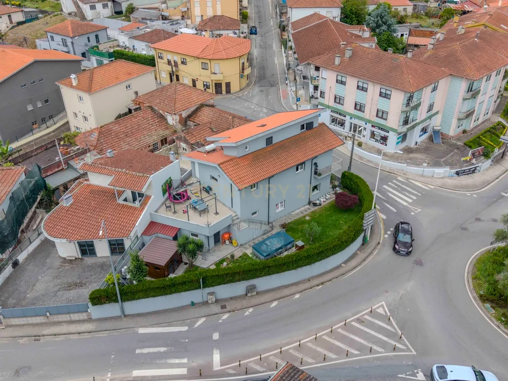 MORADIA NO CENTRO DE GONDOMAR - Image 45