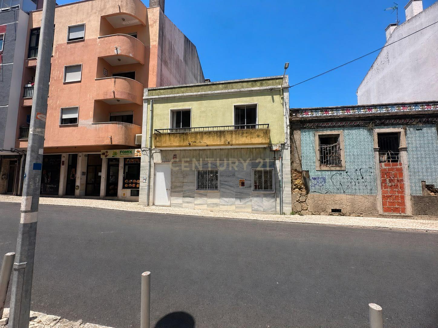 Fotografia 11 de Moradia T5 para Arrendamento, junto à Urbanização Real Forte, Sacavém
