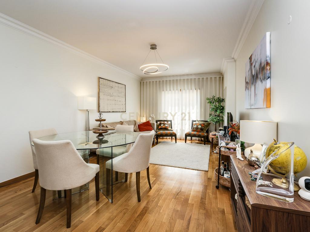 Apartamento T2 para Arrendamento | Urbanização do Neudel, Amadora - Image 6