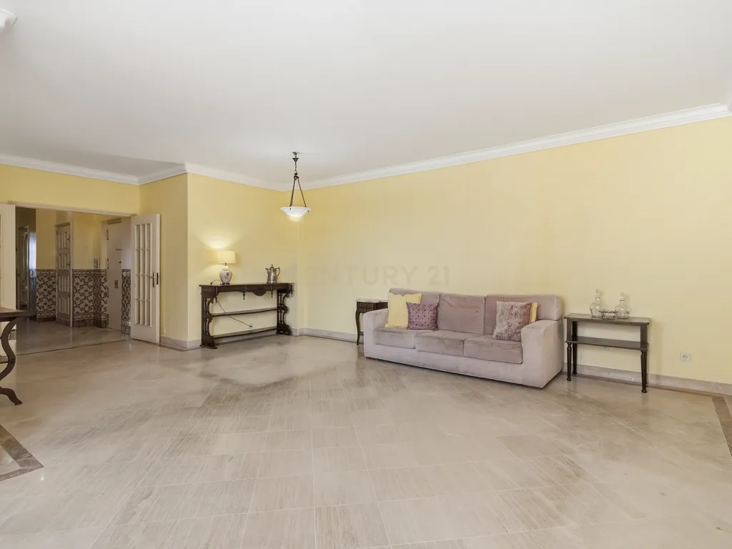 Apartamento T4 Areeiro - Viver bem no coração de Lisboa - Image 3