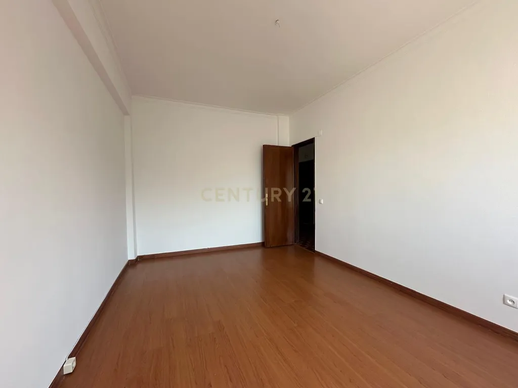 Arrendamento T3 Mercês - Rio de Mouro - Sintra - Image 11