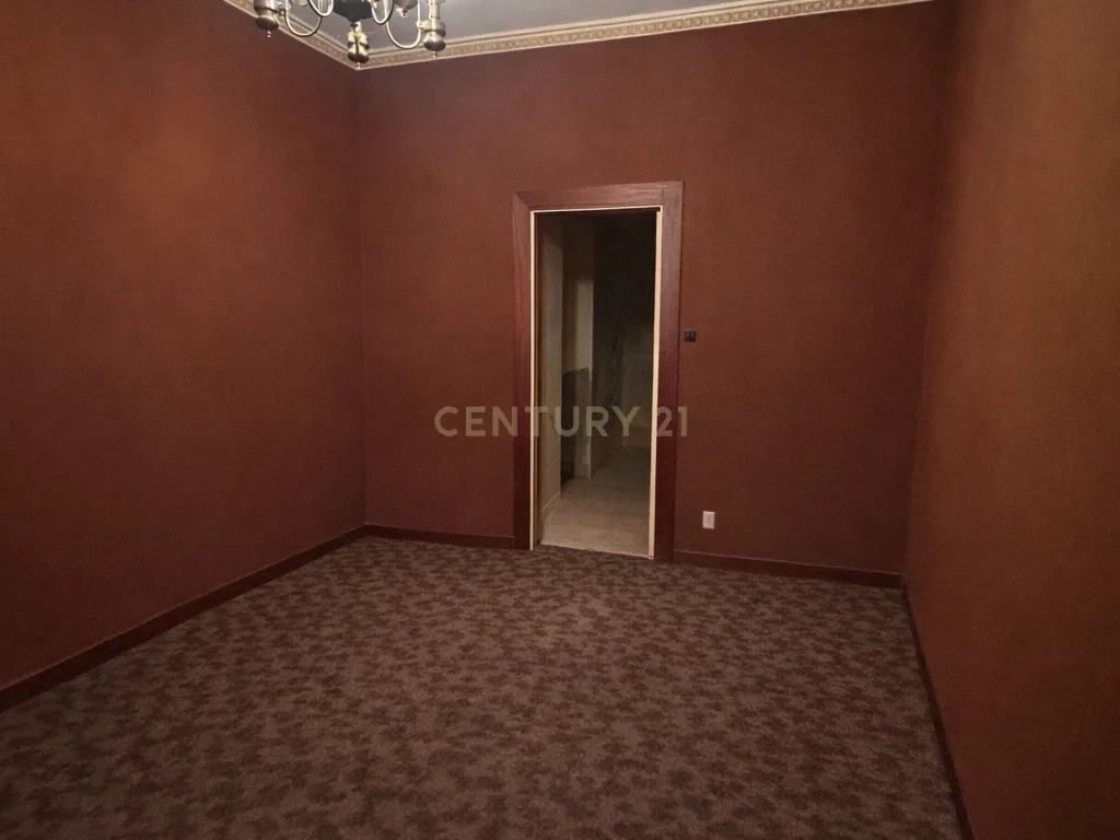 Edifício exclusivo com grande potencial numa das melhores zonas de Trujillo - Image 117