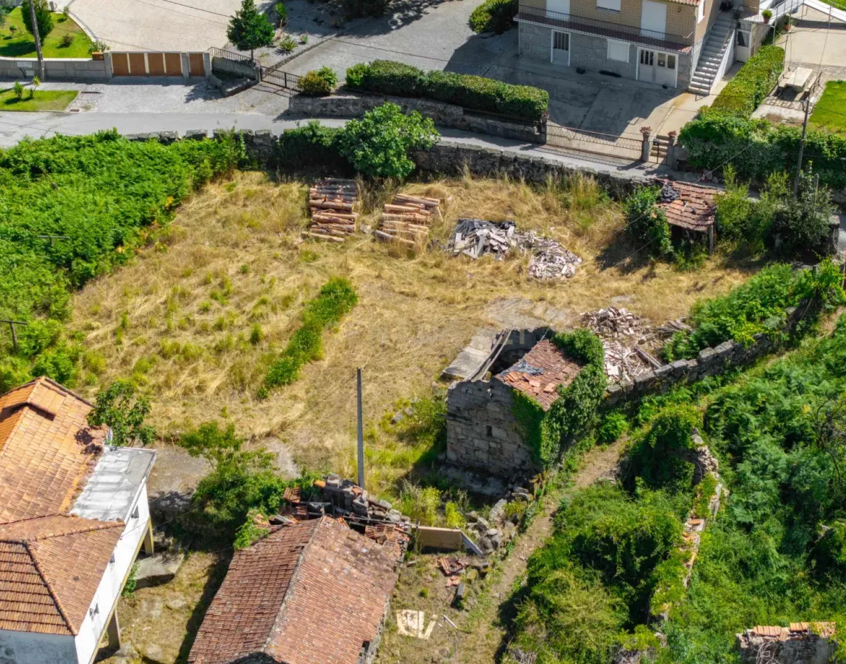 Fotografia 12 de Moradia para Recuperação em Vila Boa do Bispo, Marco de Canaveses