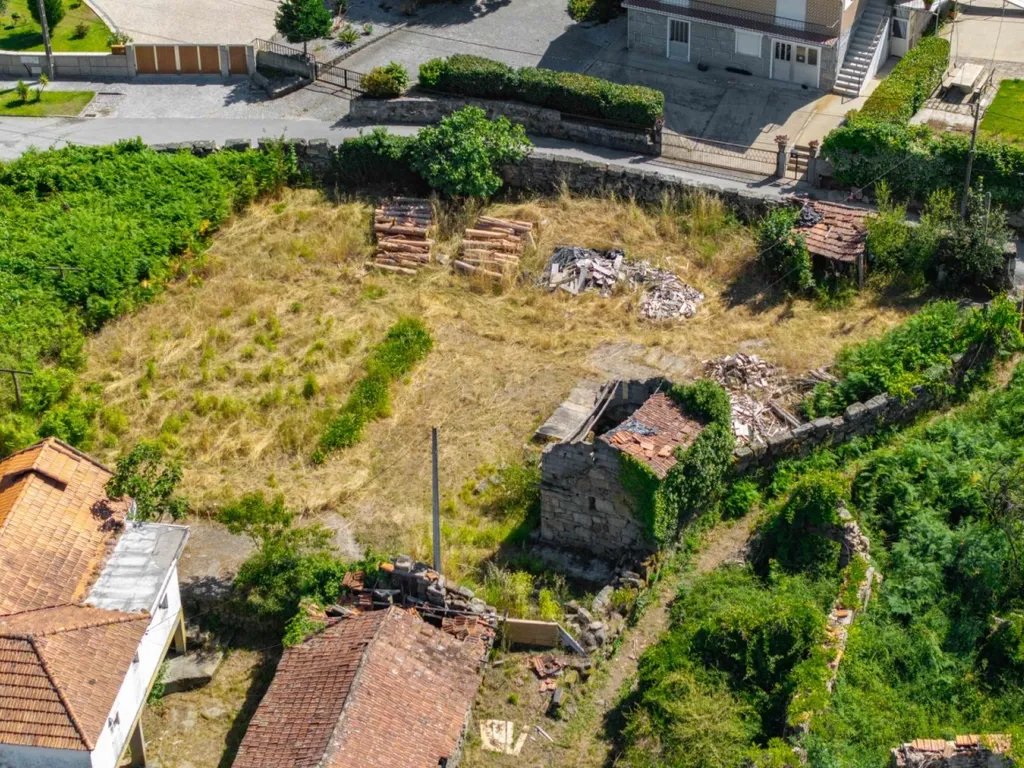 Moradia para Recuperação em Vila Boa do Bispo, Marco de Canaveses - Image 12