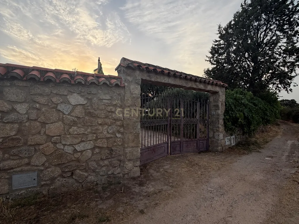 🌿 Um refúgio privado com piscina e quase 2 000 m² de natureza, a 5 minutos de Trujillo. - Image 23