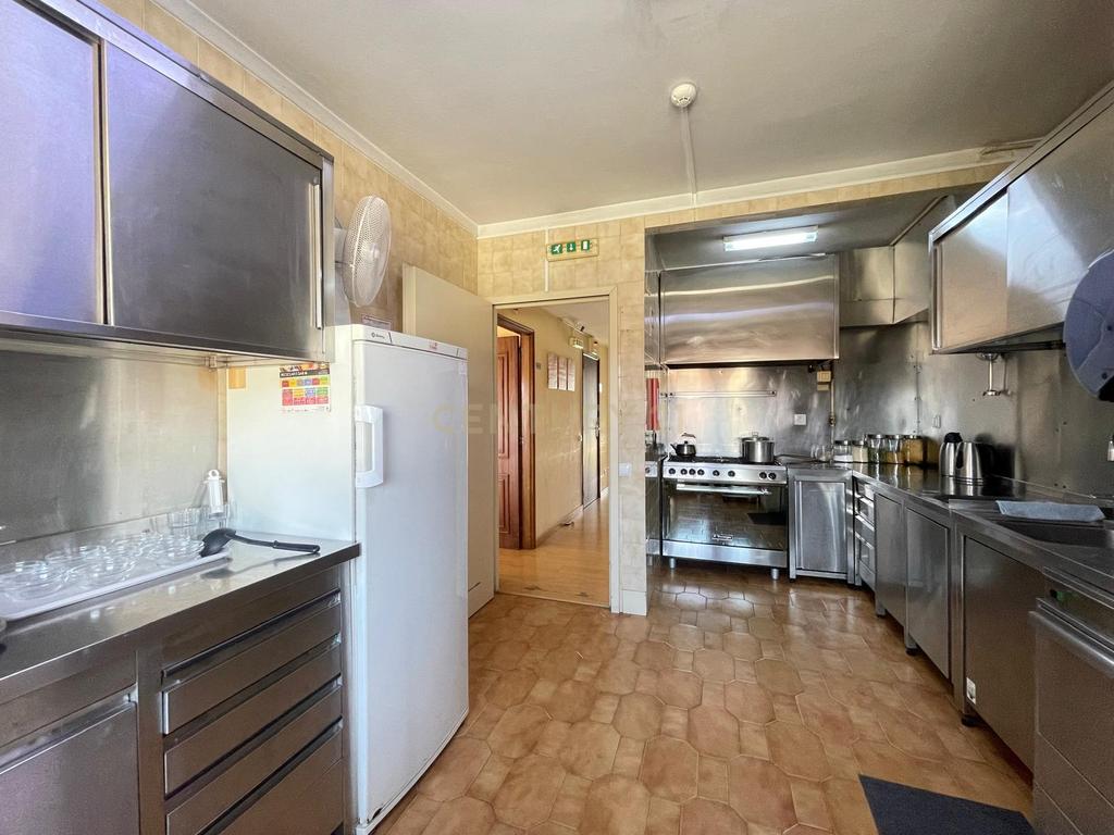 Moradia com 7 quartos em Fânzeres - Image 12