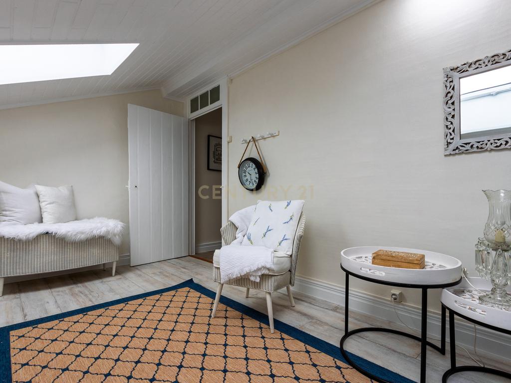 Casa Renovada com Vista para a Cidade em Ponta Delgada - Image 36