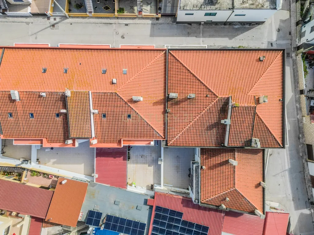 Apartamento T3 com terraço e garagem para 2 Carros, a 350 metros da Praia, São Pedro, Figueira da Foz - Image 6