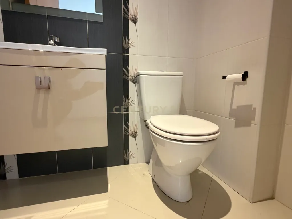 Apartamento T4 com Arrecadação, na Cascalheira, Pinhal Novo - Image 12