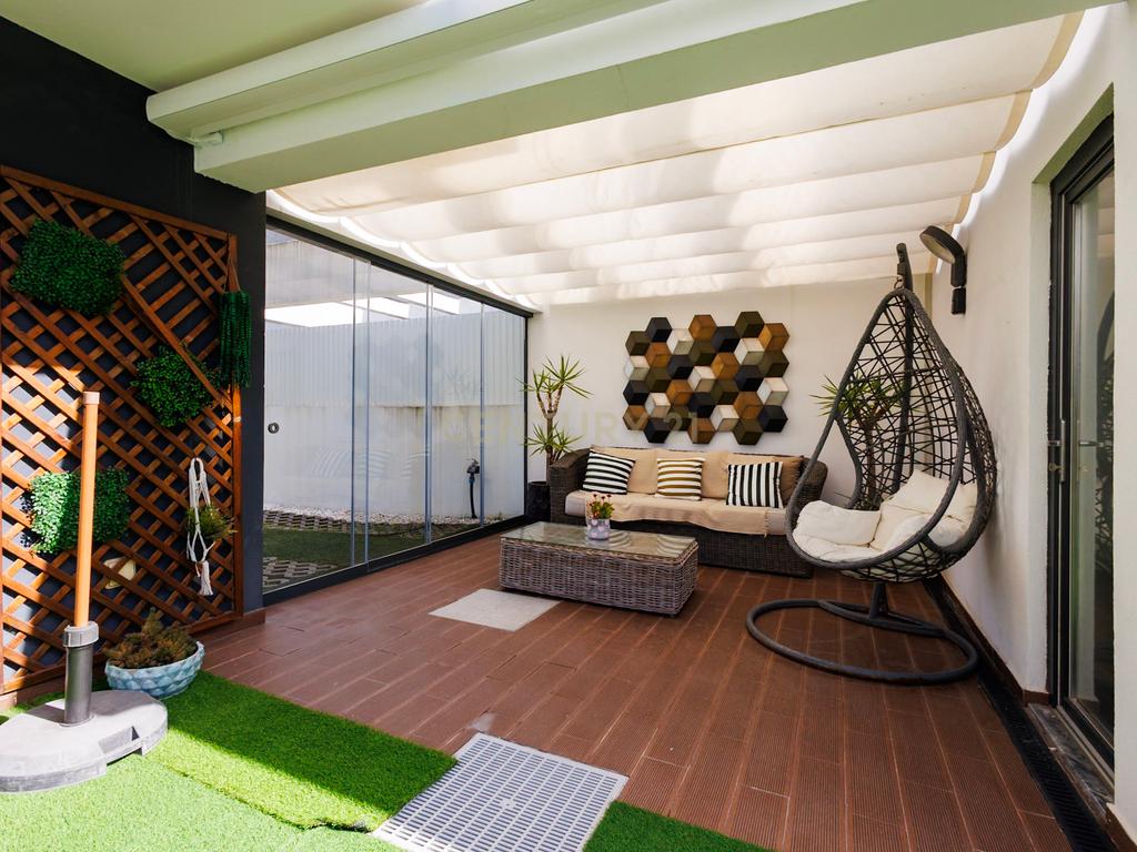 Moradia Moderna com Piscina e Acabamentos de Excelência na Marisol - Image 44