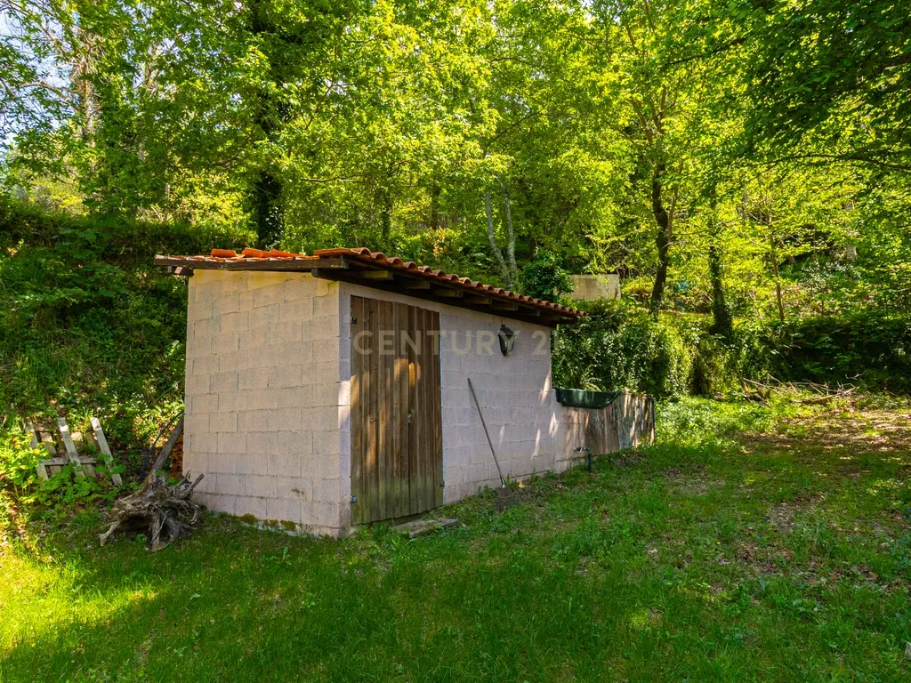 Um Refúgio no Gerês com 2 casas junto ao Rio - Image 46