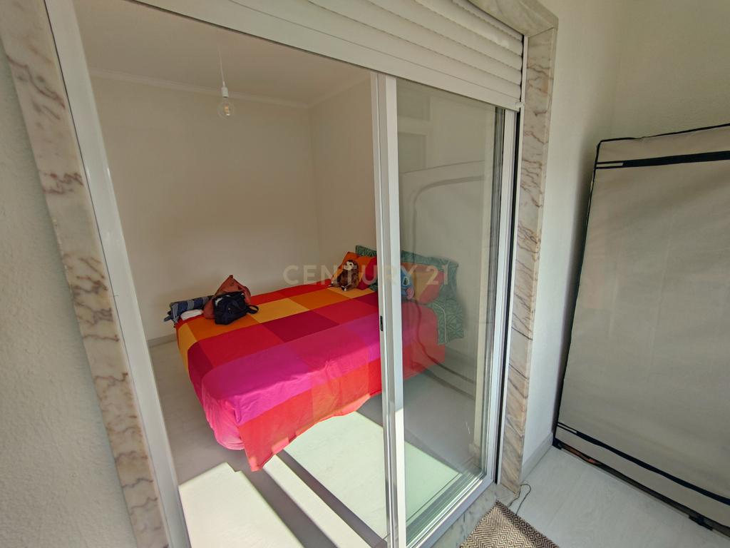 T1 Remodelado no Laranjeiro – Último Andar  - Image 5