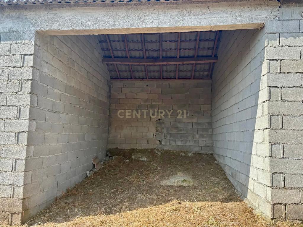 Arrecadação com área exterior em Pinheiro, Aguiar da beira - Image 7