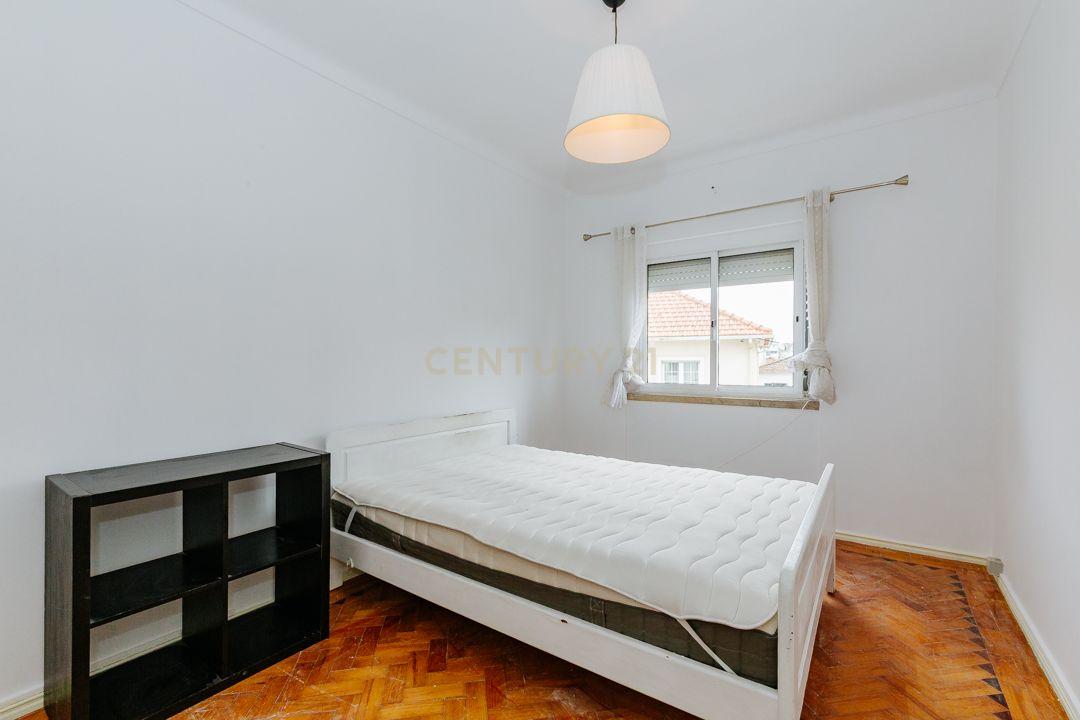 Apartamento/Andar de moradia para arrendamento - Olivais (água e eletricidade incluído no valor da renda) - Image 18