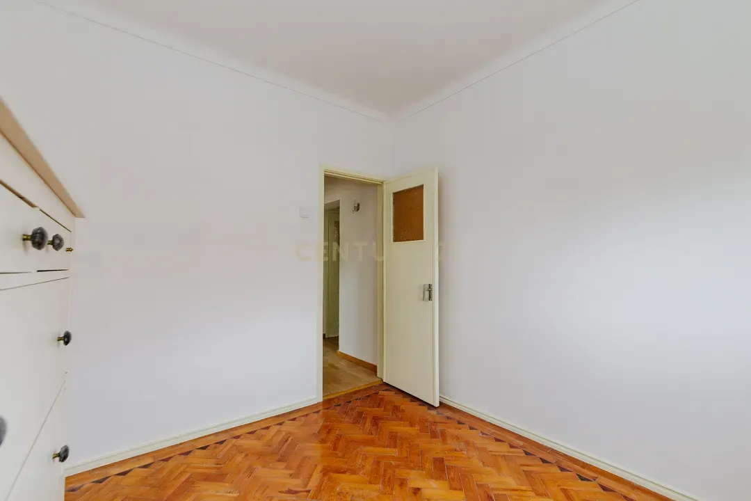 Apartamento/Andar de moradia para arrendamento - Olivais (água e eletricidade incluído no valor da renda) - Image 26