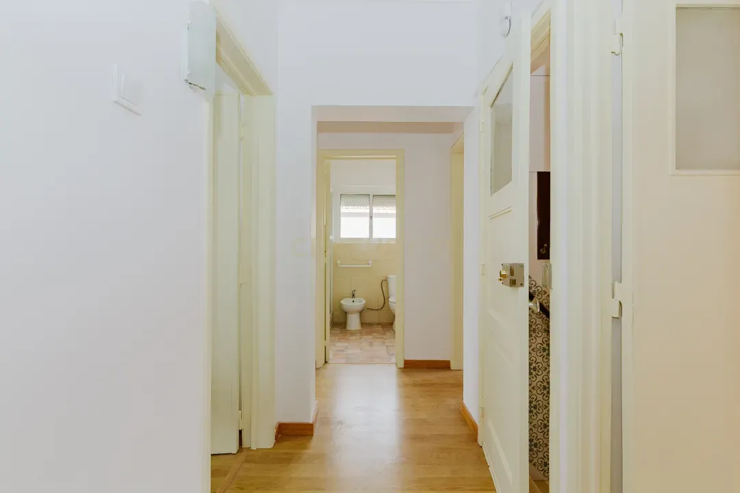 Apartamento/Andar de moradia para arrendamento - Olivais (água e eletricidade incluído no valor da renda) - Image 29