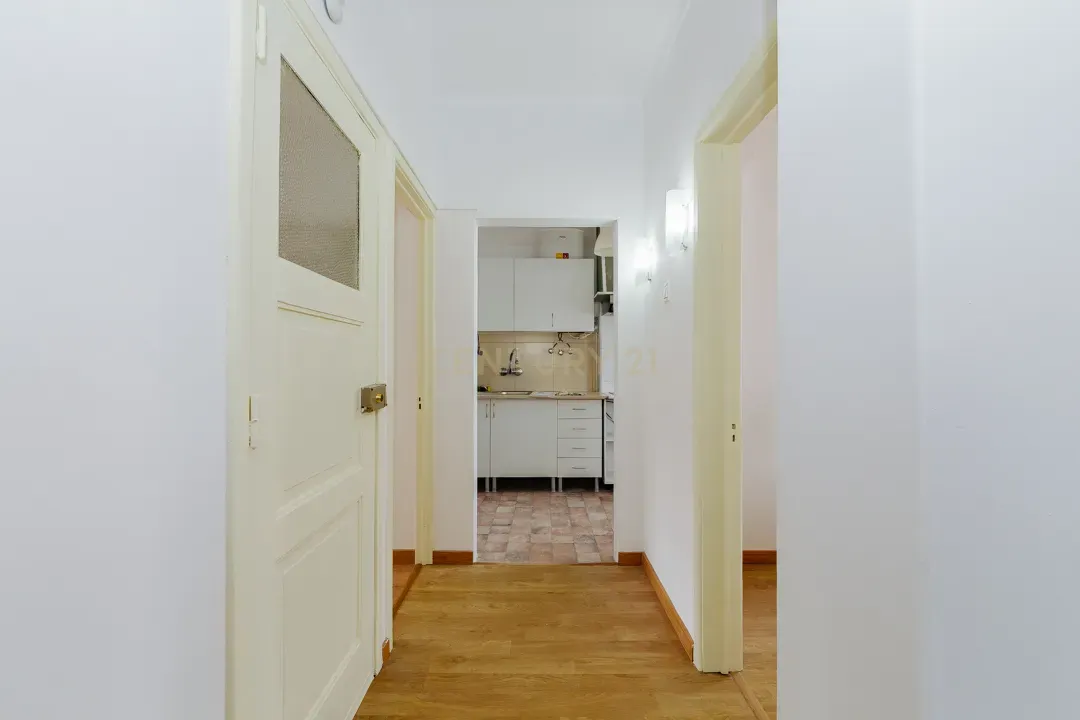Apartamento/Andar de moradia para arrendamento - Olivais (água e eletricidade incluído no valor da renda) - Image 10