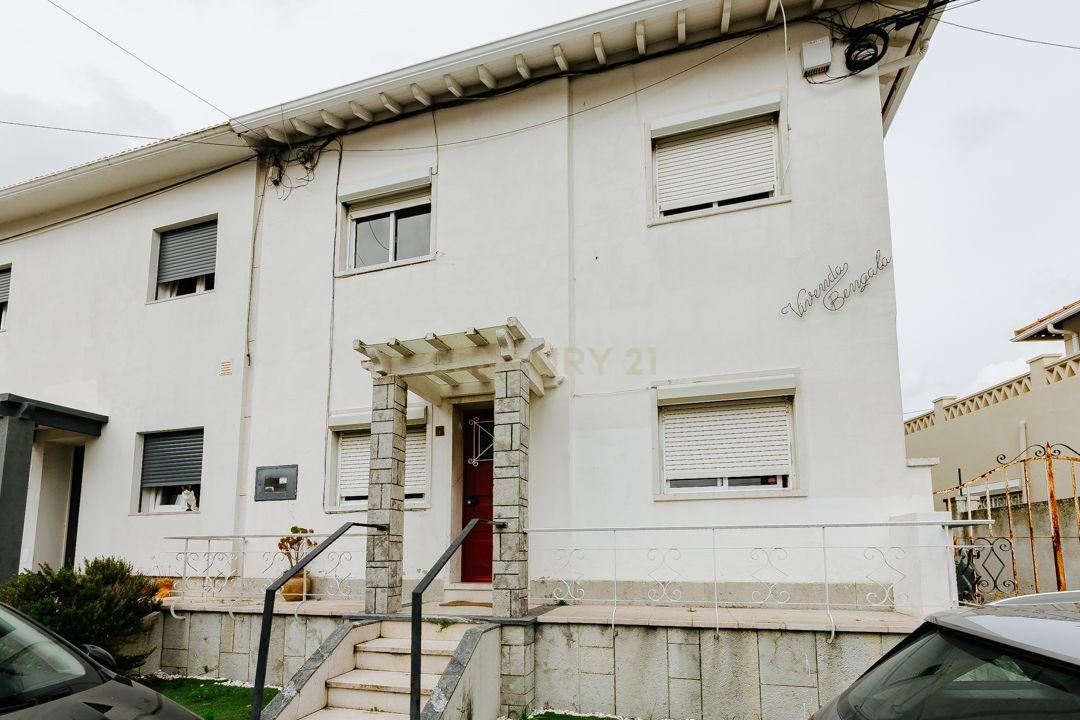 Apartamento/Andar de moradia para arrendamento - Olivais (água e eletricidade incluído no valor da renda) - Image 35