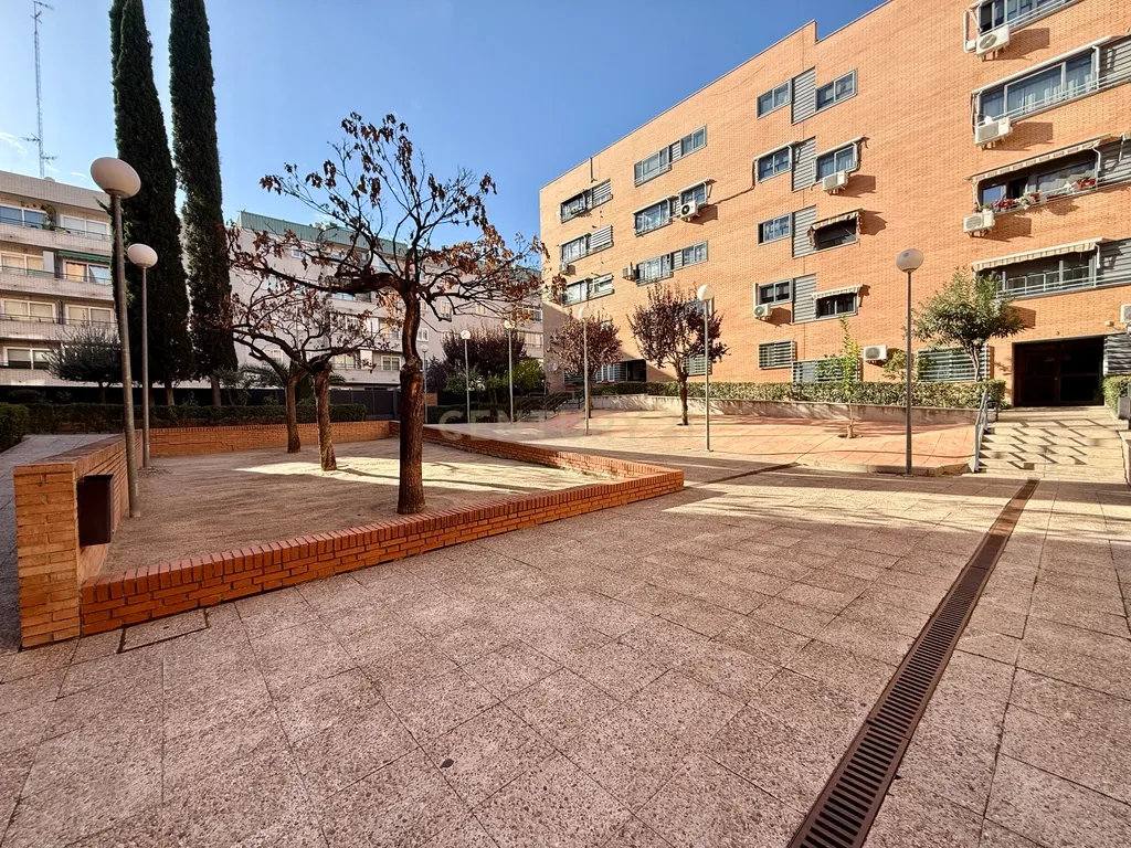 Moderno Apartamento T4 em San Fernando de Henares, Madrid - Image 32