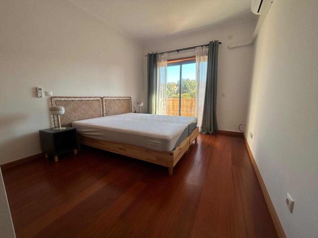 Excelente apartamento T3 - Com Parqueamento - MOBILADO - Image 14
