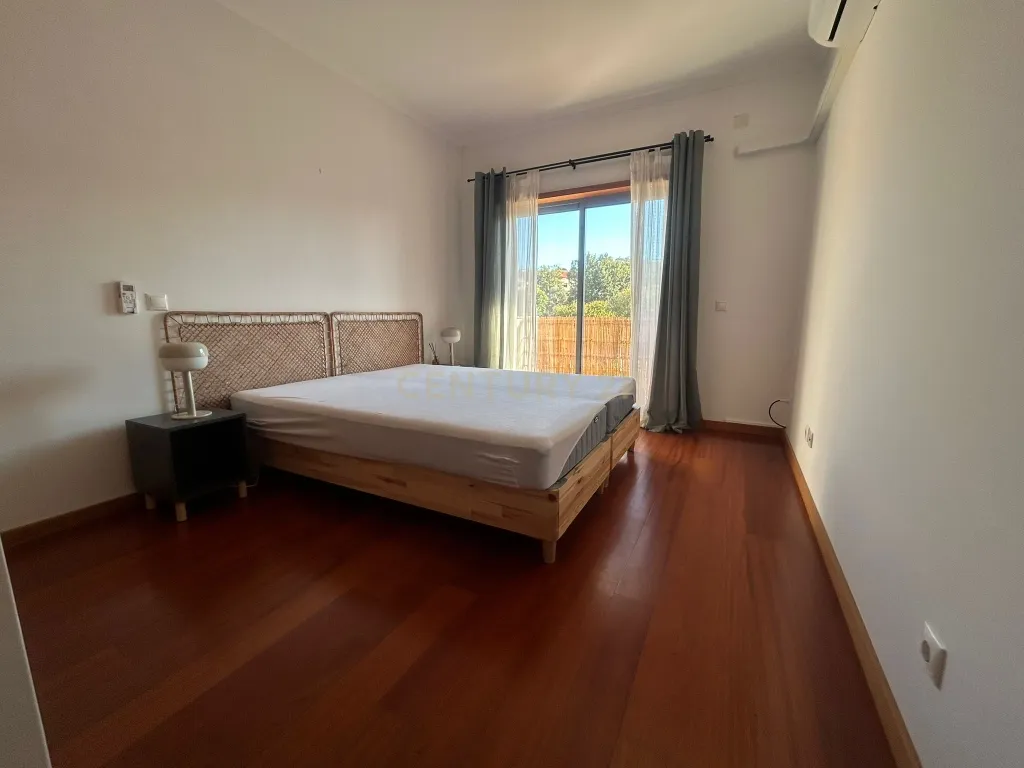 Excelente apartamento T3 - Com Parqueamento - MOBILADO - Image 14