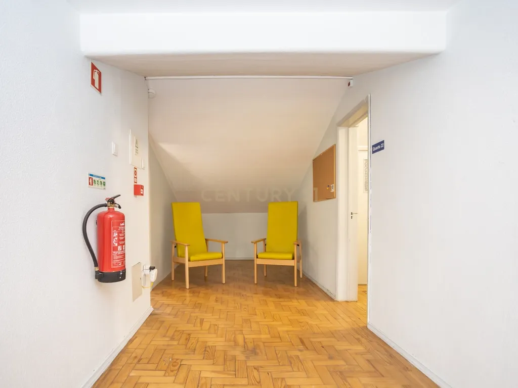 Fantástica Moradia Versátil com Piscina e Jardim, junto a serra da Arrábida – Setúbal - Image 47