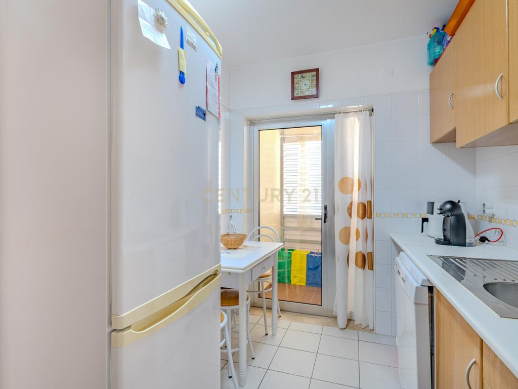 Apartamento T2 - Oportunidade Única a 5 Min da Praia da Rocha! - Image 23