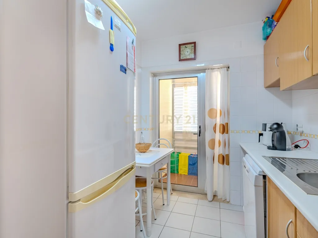 Apartamento T2 - Oportunidade Única a 5 Min da Praia da Rocha! - Image 23