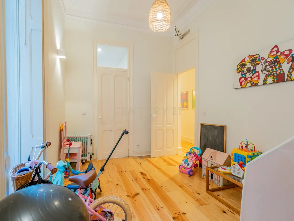 Apartamento T5 de Charme com Jardim Privativo nas Avenidas Novas | Avenida 5 de Outubro, Lisboa - Image 39