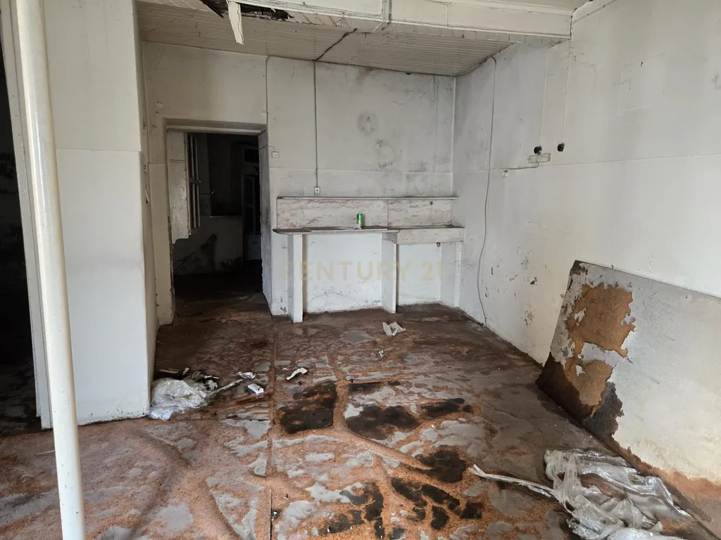 Moradias para recuperar com Enorme Potencial nos Escalos de Cima, Castelo Branco - Image 14