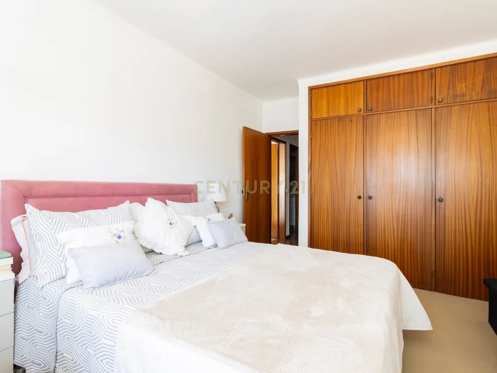 🏡 Apartamento T2 com Elevador no Coração de Alcobaça - Image 5