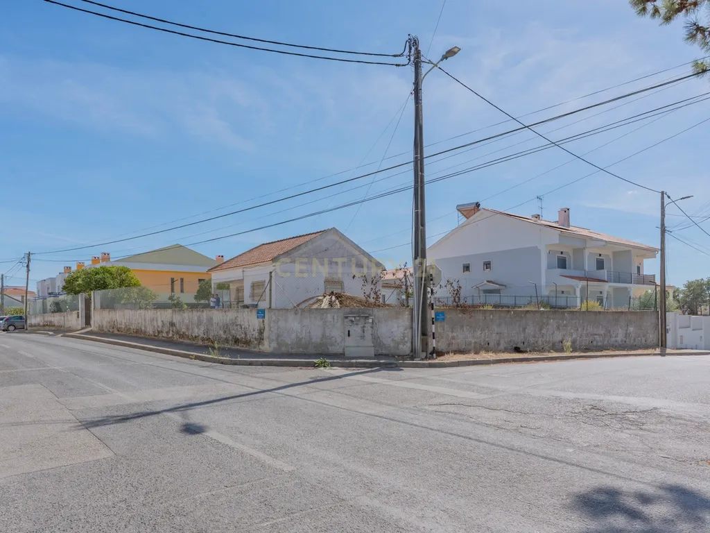 Moradia Isolada com Terreno de 1041 m² – Um Mundo de Possibilidades! - Image 118