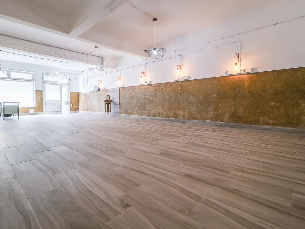 Loja na Torre da Marinha - Image 2