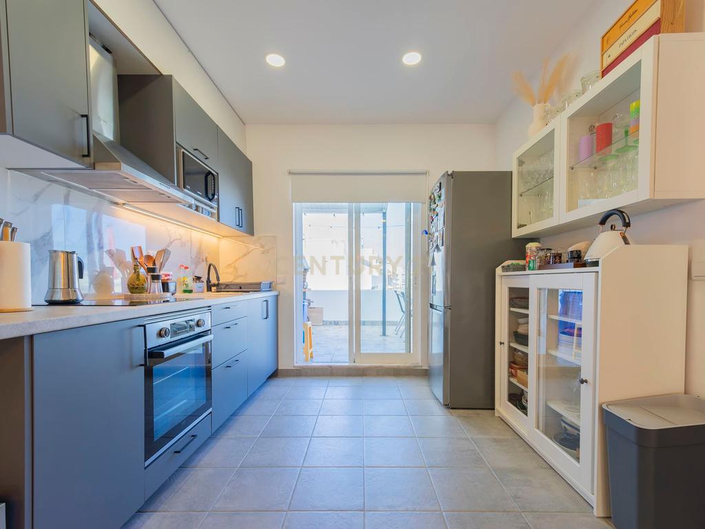 Apartamento T1 com Terraços e Vista Panorâmica em Olhão - Image 10