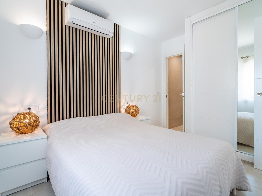 Moradia renovada com vista para o mar e perto da praia – Torreblanca, Fuengirola - Image 23