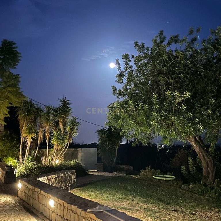 MORADIA TÉRREA T3 DE LUXO – ARQUITETURA CONTEMPORÂNEA EM PEDRA, A 8 MINUTOS DE TAVIRA - Image 43