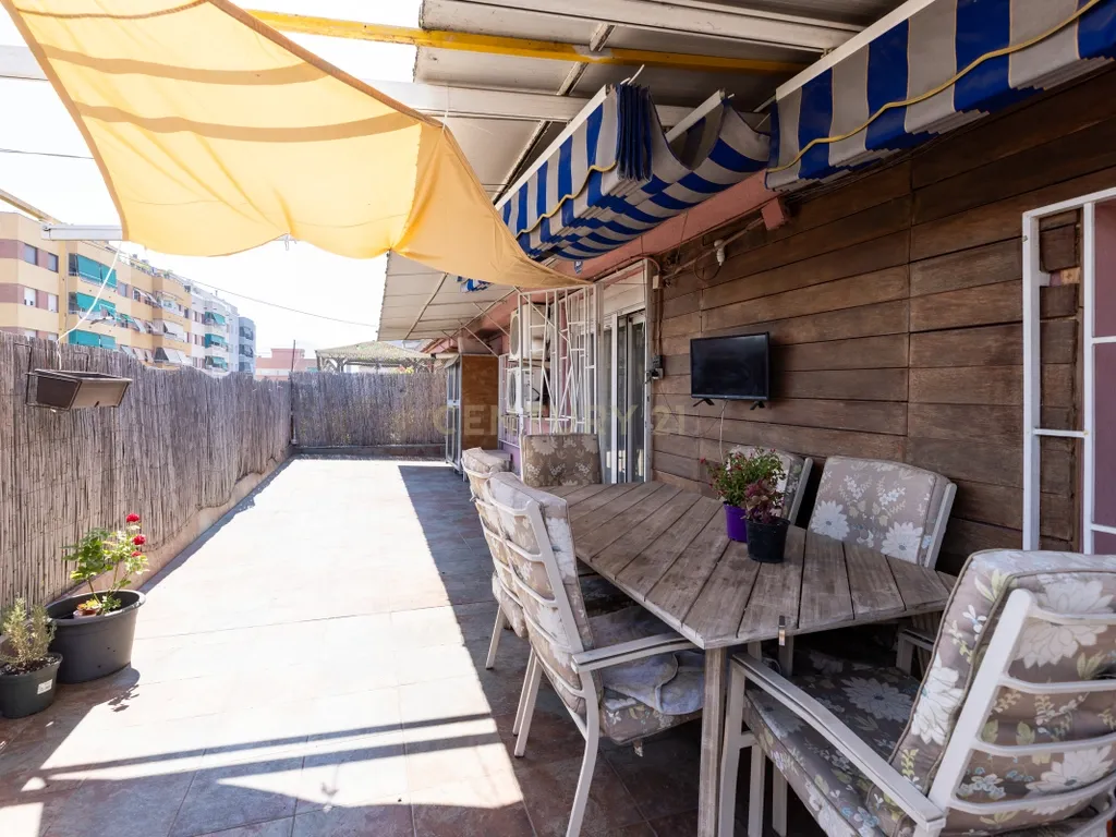 Ático com terraço espetacular e lugar de estacionamento - Image 27