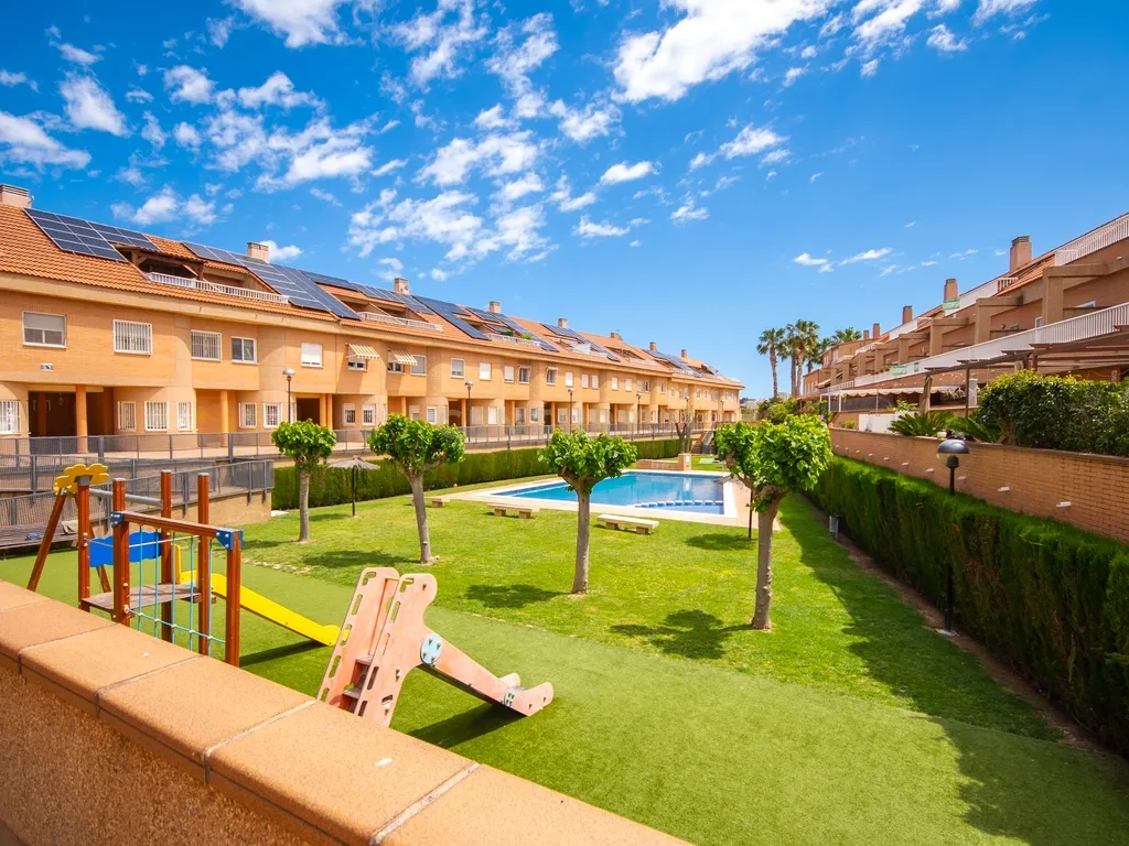 Moradia geminada de esquina em Alicante Golf, espaço, privacidade e qualidade de vida numa das zonas mais exclusivas de Alicante - Image 31